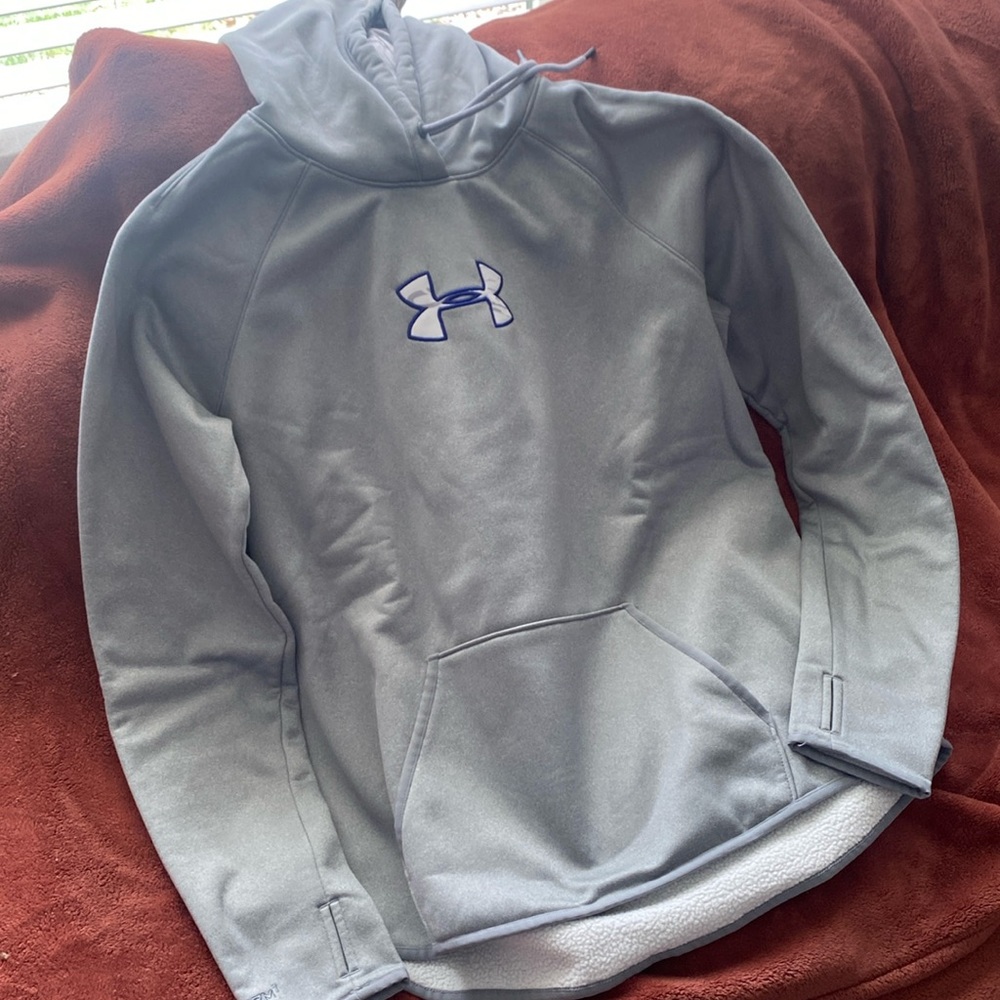Under armour sweatshirt